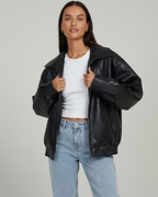 Women's Modern Oversized Jacket with Wide Blazer Collar and Elasticated Hem in Black – 3