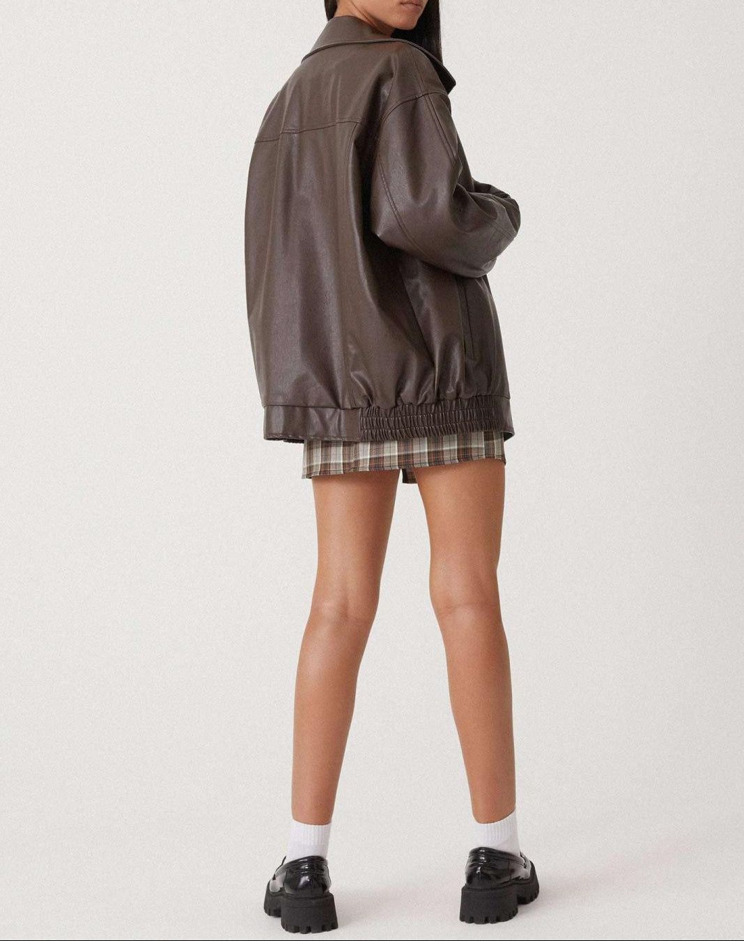 Women's Modern Oversized Jacket with Wide Blazer Collar and Elasticated Hem in Brown – 7
